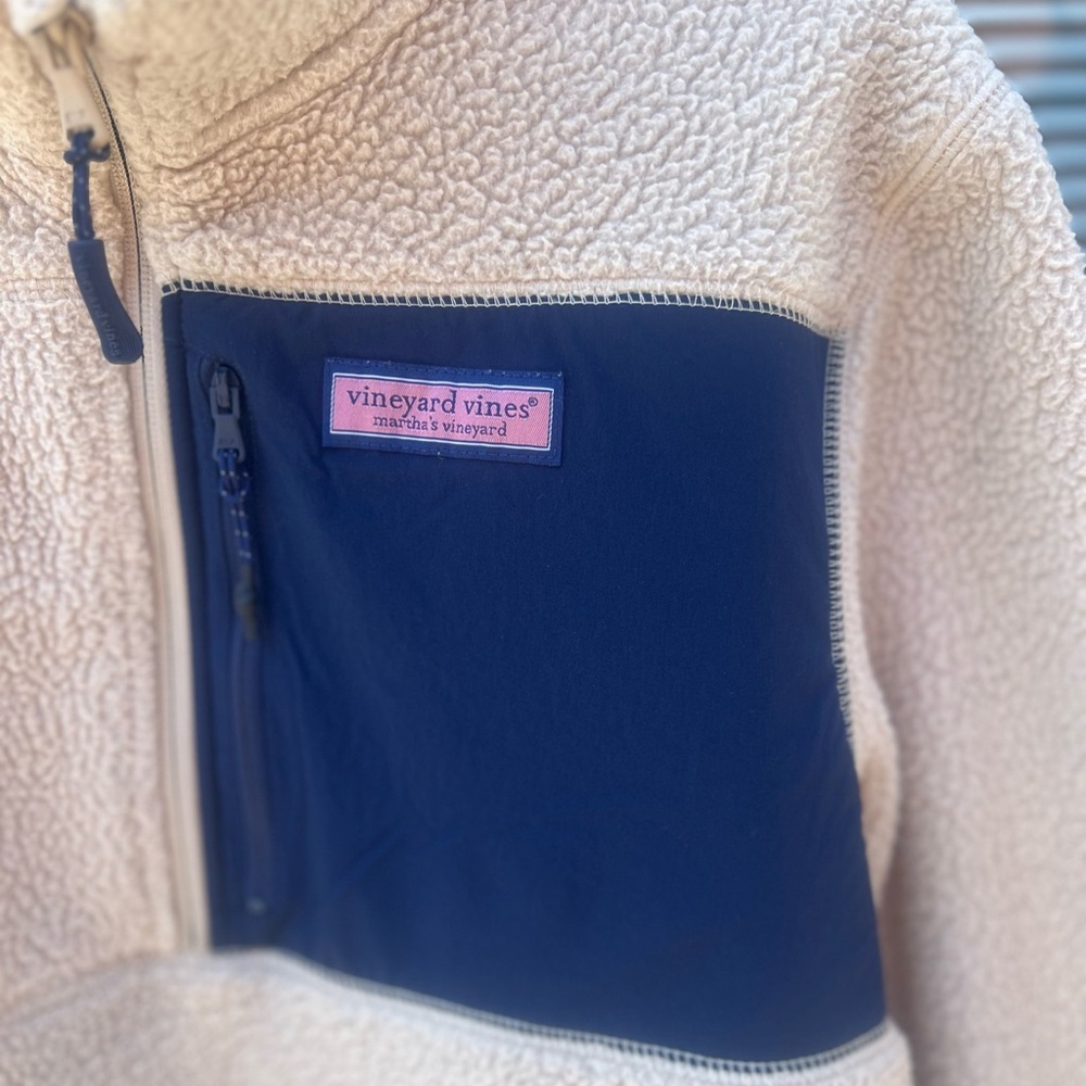 Vineyard Vines Stillwater Sherpa 1/2 Zip size Medium - Picture 2 of 7